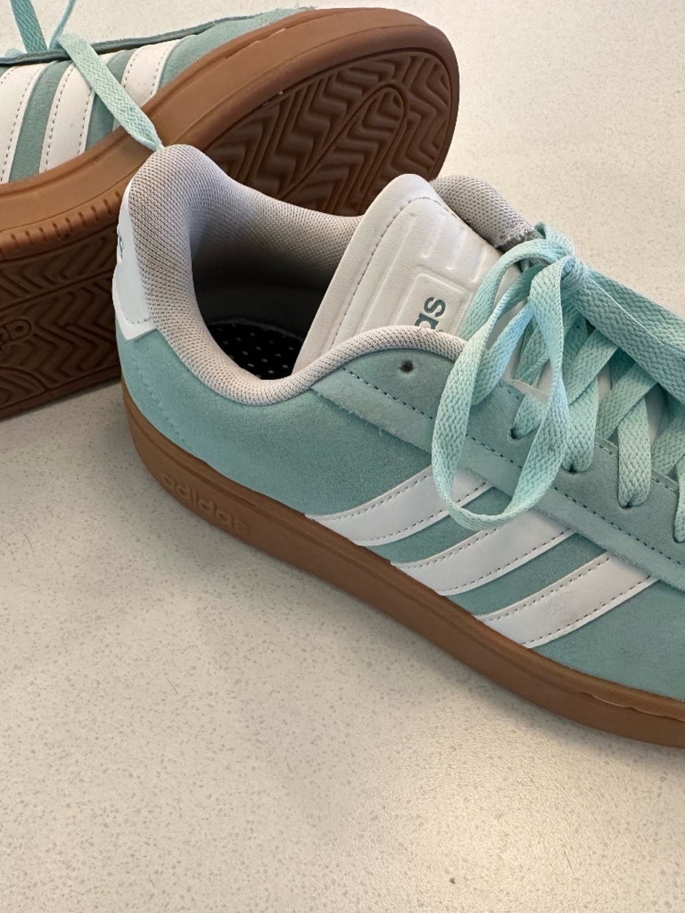 Size 7.5 - Adidas Grand Court Alpha Semi Flash Aqua Gum W